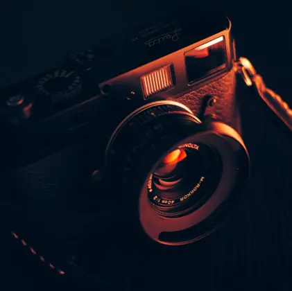 gros plan de l'objectif d'une camera